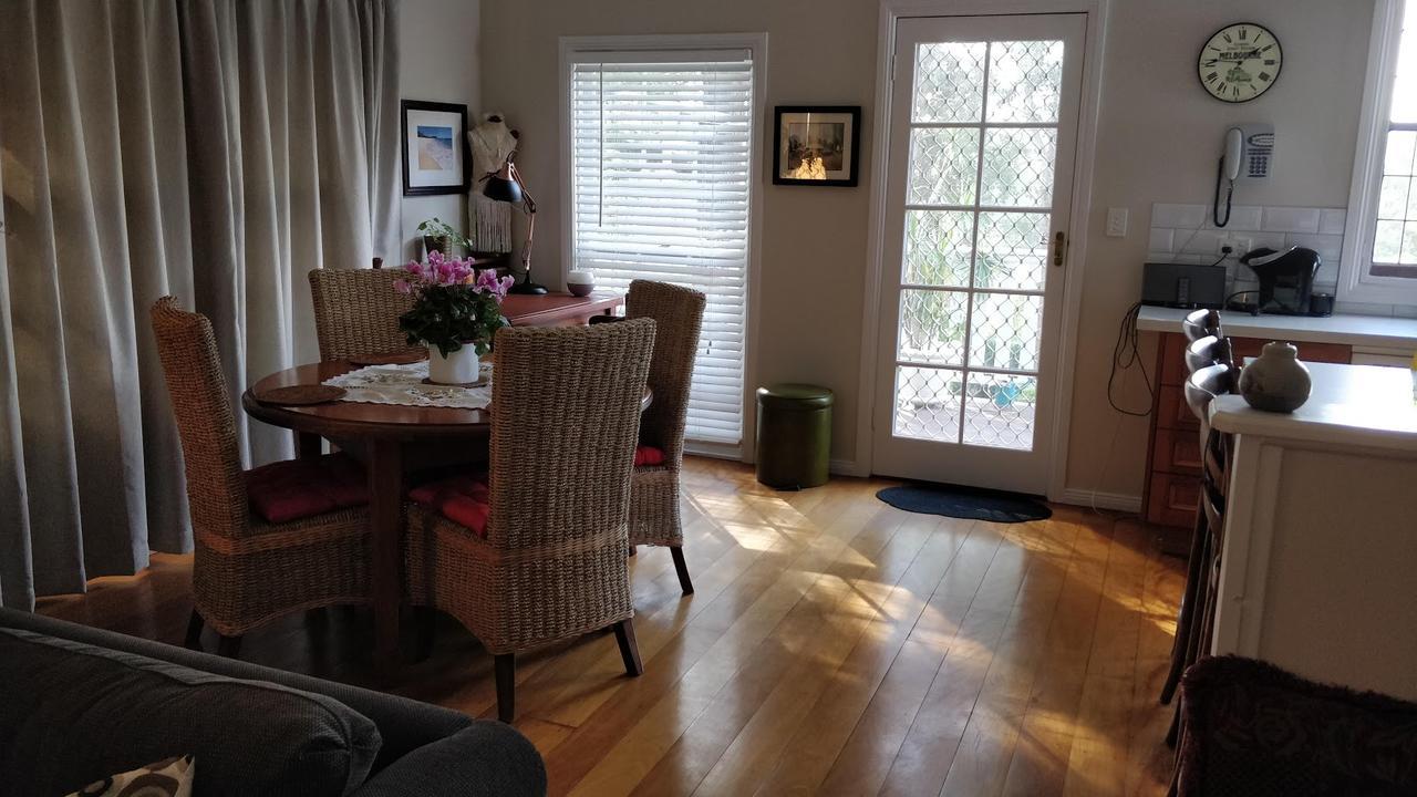 スプリングウッドLaurel Houseアパートメント エクステリア 写真